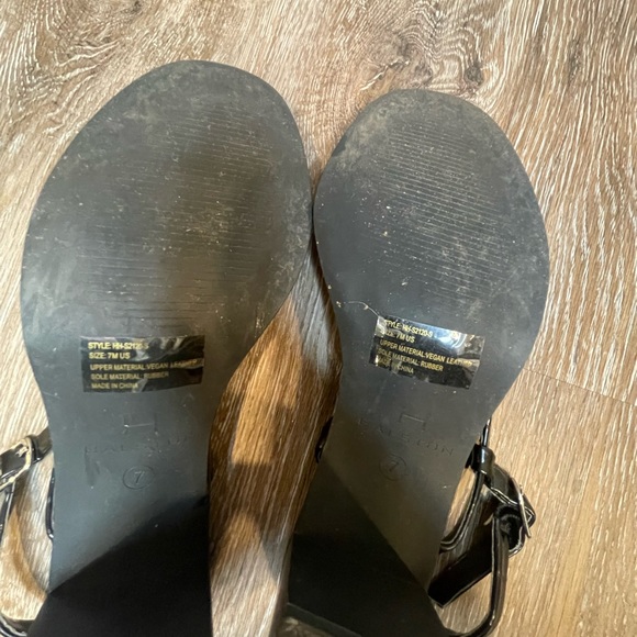 H by Halston Black Strap Block Heels Size 7 - Picture 3 of 6